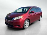 Used 2013 Toyota Sienna LE image 2