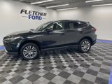 Used 2021 Toyota Venza XLE image 3