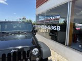 Used 2015 Jeep Wrangler Unlimited Rubicon w/ Max Tow Package image 5
