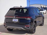 New 2025 Volkswagen Taos SE image 4