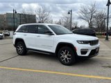 Certified 2024 Jeep Grand Cherokee Limited image 3