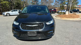 Used 2023 Chrysler Pacifica Touring-L image 3