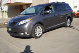 Used 2013 Toyota Sienna XLE image 3