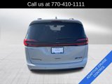 Used 2021 Chrysler Pacifica Limited w/ Uconnect Theater Family Group image 5
