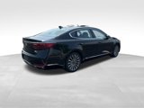 Used 2017 Kia Cadenza Premium w/ Luxury Package image 5