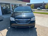 Used 2015 Chrysler Town & Country Touring-L w/ Driver Convenience Group image 2