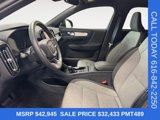 Used 2025 Volvo XC40 B5 Core image 6