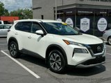Used 2021 Nissan Rogue SV image 2