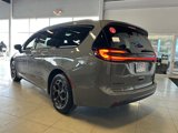 New 2025 Chrysler Pacifica Premium image 3