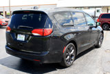 Used 2020 Chrysler Pacifica Touring-L w/ Premium Audio Group image 4