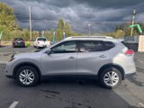 Used 2016 Nissan Rogue SV image 4