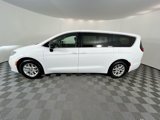 New 2025 Chrysler Pacifica Select image 5