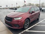 Used 2021 Chrysler Pacifica Touring-L w/ S Appearance Package image 4