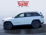 New 2025 Jeep Grand Cherokee Altitude image 2