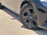 Used 2021 Hyundai Elantra SEL w/ Convenience Package image 2