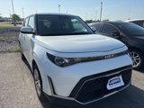 Used 2023 Kia Soul LX image 2