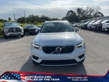 Used 2020 Volvo XC40 T4 Momentum w/ Protection Package Premier image 3
