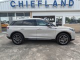 Used 2022 Lincoln Corsair FWD image 3