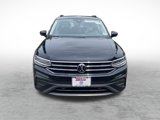 Used 2022 Volkswagen Tiguan SE image 2