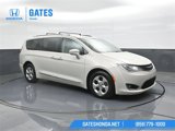 Used 2017 Chrysler Pacifica Touring-L Plus image 4