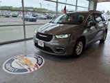 Used 2022 Chrysler Pacifica Touring-L image 3