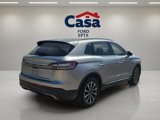 Used 2021 Lincoln Nautilus FWD image 3