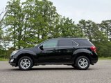 Used 2017 Chevrolet Equinox LT image 2