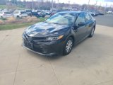 Used 2018 Toyota Camry LE image 3