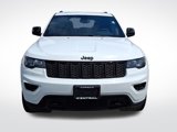 Used 2018 Jeep Grand Cherokee Laredo image 2