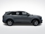 Used 2024 Kia Sorento LX image 2