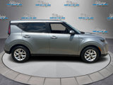 Used 2023 Kia Soul LX w/ LX Technology Package image 2
