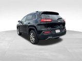 Used 2017 Jeep Cherokee Limited image 5