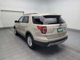 Used 2017 Ford Explorer XLT image 5