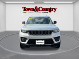 Certified 2023 Jeep Grand Cherokee Laredo image 2