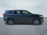 Used 2019 Toyota Highlander AWD V6 image 3