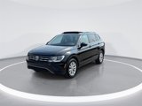 Used 2018 Volkswagen Tiguan SE w/ Panoramic Sunroof Package image 4