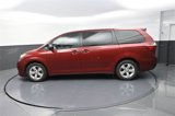 Used 2017 Toyota Sienna L image 4