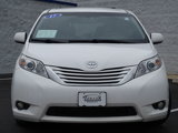 Used 2017 Toyota Sienna LE image 4