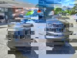 Used 2021 Jeep Grand Cherokee Laredo image 2