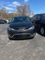 Used 2019 Chrysler Pacifica Limited image 2