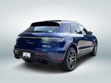 Certified 2024 Porsche Macan image 3