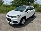 Used 2022 Chevrolet Trax LT w/ LT Convenience Package image 2