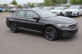 Used 2024 Volkswagen Jetta SE w/ Panoramic Sunroof Package image 3