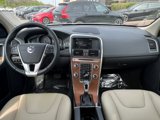 Used 2017 Volvo XC60 T5 Inscription w/ Advanced Package image 2