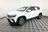 Used 2022 Volkswagen Taos SE image 2