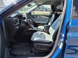 Used 2021 Ford Explorer XLT w/ Equipment Group 202A image 5