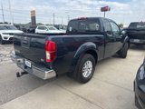 Used 2017 Nissan Frontier SV image 2