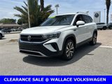 Certified 2022 Volkswagen Taos SE image 2