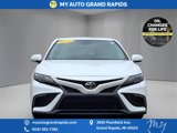 Used 2023 Toyota Camry SE image 2