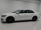 Used 2018 Volkswagen Passat 2.0T SEL Premium image 2